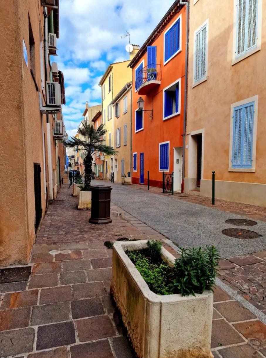 Haut De Villa A 700 Metres De La Plage, Totalement Independant Et Accessible Par Un Escalier Exterieur Sainte-Maxime Exterior foto