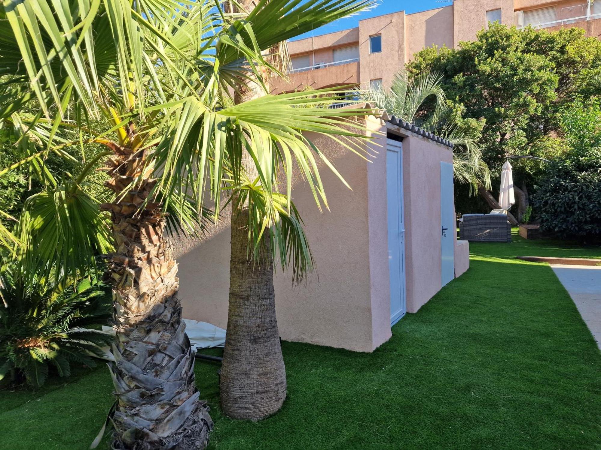 Haut De Villa A 700 Metres De La Plage, Totalement Independant Et Accessible Par Un Escalier Exterieur Sainte-Maxime Exterior foto